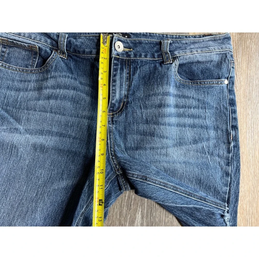 L.E.I. Sophia Hiphugger Shorts Juniors‎ 17 Blue Excellent Frayed Hem Bermuda
